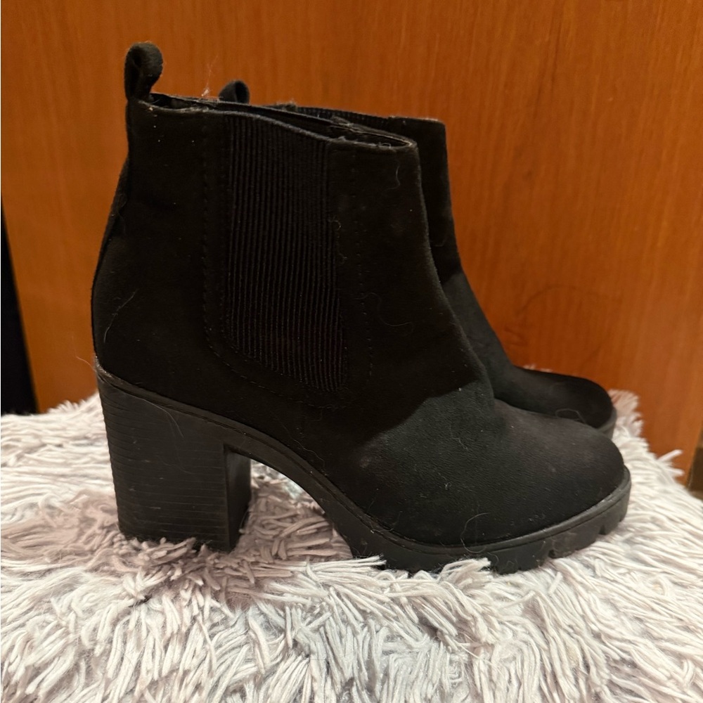 Black Faux Suede Chunky Block Heel Chelsea Boots Lug Sole Ankle Booties Size 38
